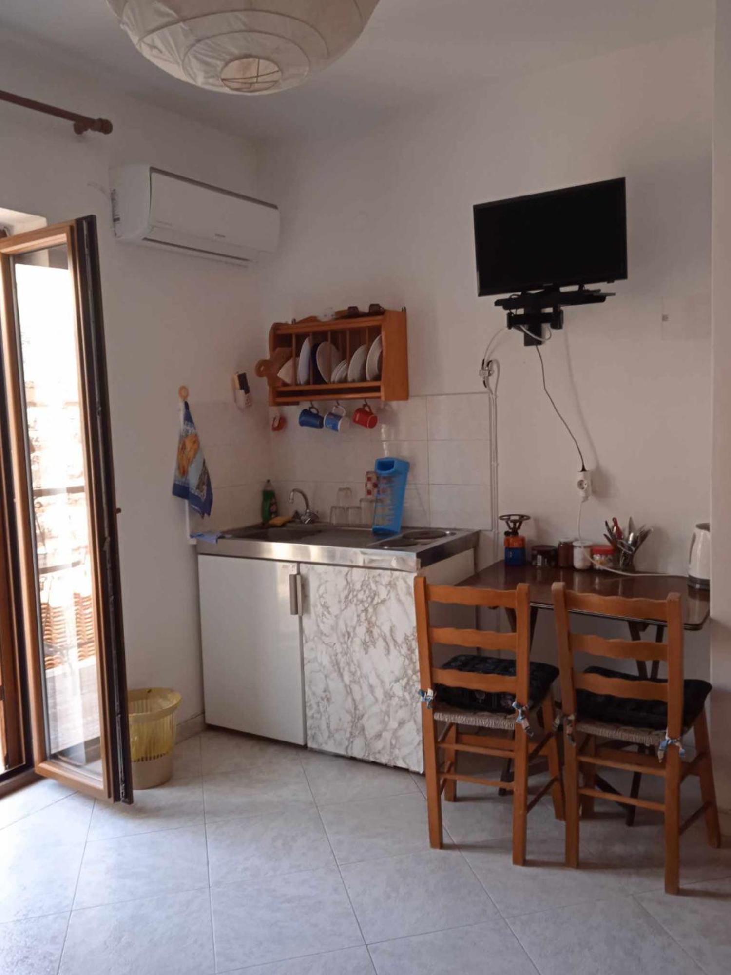 מית'ימנה Μαχη Ενοικιαζόμενα Δωμάτια מראה חיצוני תמונה