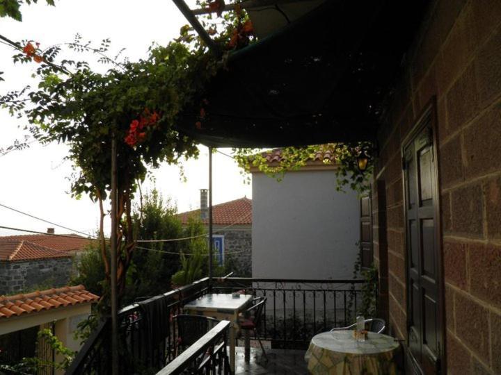 מית'ימנה Μαχη Ενοικιαζόμενα Δωμάτια מראה חיצוני תמונה
