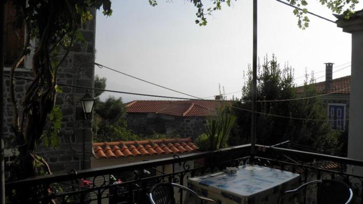 מית'ימנה Μαχη Ενοικιαζόμενα Δωμάτια מראה חיצוני תמונה