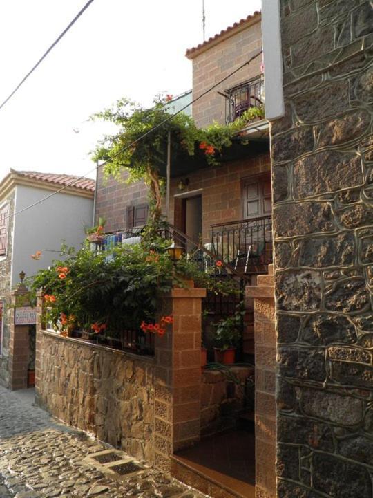 מית'ימנה Μαχη Ενοικιαζόμενα Δωμάτια מראה חיצוני תמונה